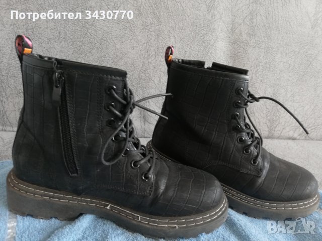 Зимни обувки, снимка 5 - Дамски боти - 38940037