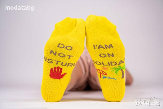 ЧОРАПИ ТЕРЛИК С НАДПИС DO NOT DISTURB/ HOLIDAY ДАМСКИ