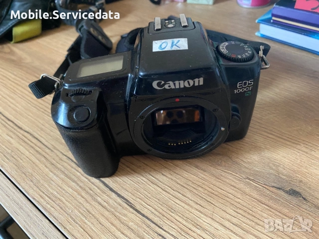 Фотоапарат Canon EOS 1000F
