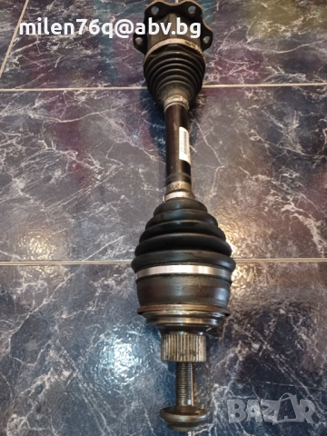 Предна полуоска за Ауди Q5 2017- 2021 с номер 80A 407 271 E, снимка 5 - Части - 53484339