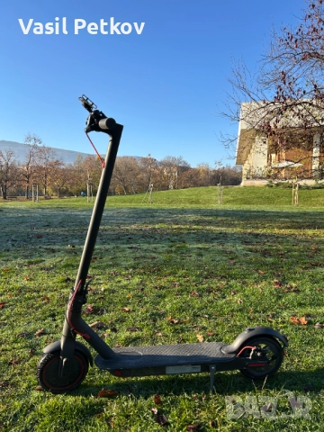 Електрическа Тротинетка Xiaomi Mi Electric Scooter Pro, снимка 3 - Други спортове - 52420043