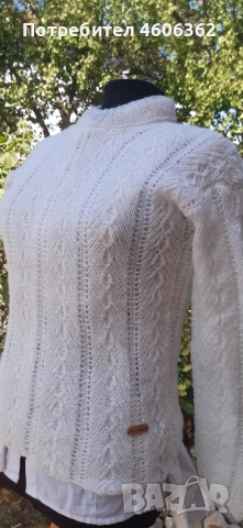 ръчно изплетен пуловер 