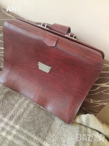Кожена чанта от СОЦ-а, снимка 4 - Чанти - 47648427