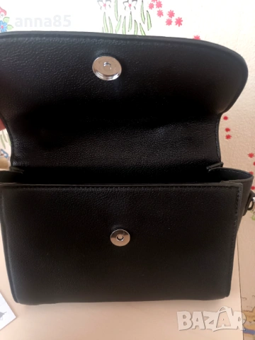 Нова черна чанта , снимка 2 - Чанти - 53580266