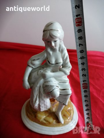 Стара Рядка Френска Порцеланова Статуетка РИБАРКА, снимка 8 - Антикварни и старинни предмети - 42648519