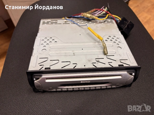 Продавам авто радио сд плеър Sony