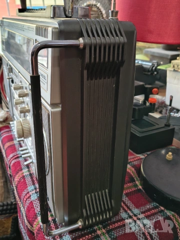 Grundig RR 1140 SLprofesional, снимка 10 - Радиокасетофони, транзистори - 53798714