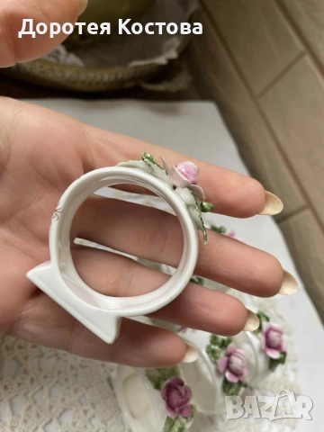 ROYAL ALBERT красиви пръстени за салфетки от костен порцелан от Англия, снимка 4 - Антикварни и старинни предмети - 52336298