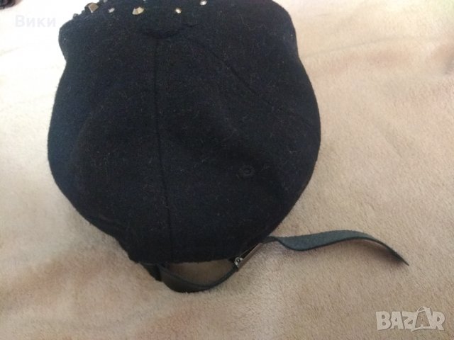 Дамска шапка с козирка , снимка 4 - Шапки - 33993778