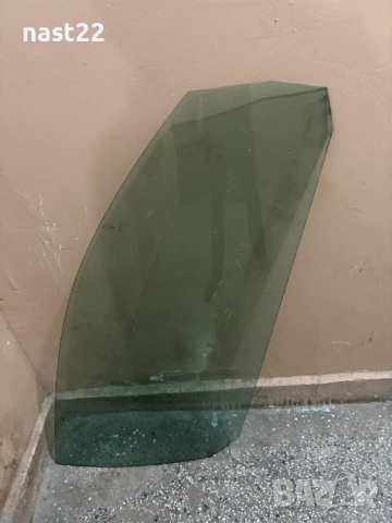 Предно дясно стъкло  Фолксваген Голф 5/VW gOLF 5 2+1 врати