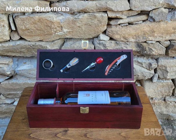 Луксозна кутия за вино с аксесоари 