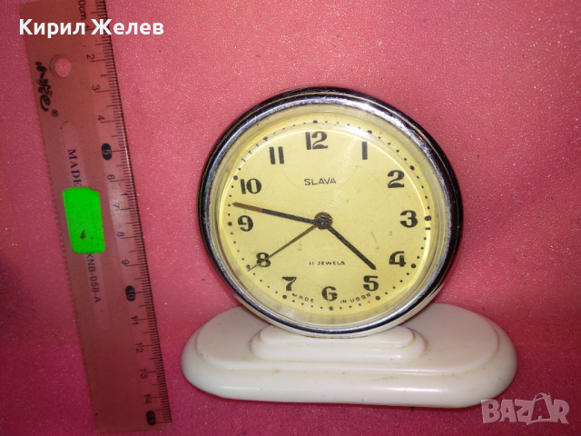 SLAVA MADE in USSR Стар КОЛЕКЦИОНЕРСКИ РУСКИ БУДИЛНИК МЕХАНИЧЕН НАСТОЛЕН ЧАСОВНИК СЛАВА СССР 43094