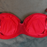 Ярко червен сутиен с червена дантела на чашките 75В размер, снимка 10 - Бельо - 36121614