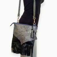 Мини дамска чанта от естествена кожа с ресни , снимка 4 - Чанти - 41368997