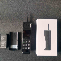 Класически малък ретро мобилен телефон с две SIM карти H999 ,FM Видео Будилник, снимка 4 - Други - 44650656