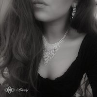 Луксозен дамски комплект бижута с кристали от 2 части “Larissa”📿💎, снимка 4 - Бижутерийни комплекти - 41891035