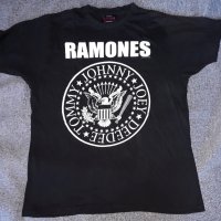 Тениска групи Ramones. 1-2-3-4 H & M, снимка 1 - Тениски - 41878612