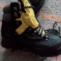 Туристически алпийски обувки Adventuridge 38 номер, снимка 3 - Зимни спортове - 34469685