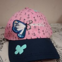 Розова шапка с пеперуда за Момиче  размер 52см, снимка 2 - Шапки, шалове и ръкавици - 44344127