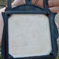 Метална подложка с порцеланова плочка , снимка 3 - Антикварни и старинни предмети - 33554572