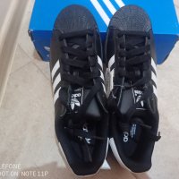 Оригинални маратонки Adidas Superstar номер 43 и 1/3-дефектен чифт, снимка 5 - Маратонки - 39306759