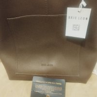 Бри Леон

Кожена чанта през рамо

, снимка 2 - Чанти - 44216417
