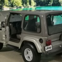 Jeep Wrangler SAHARA Burago 1:18 HQ, снимка 4 - Колекции - 33866036