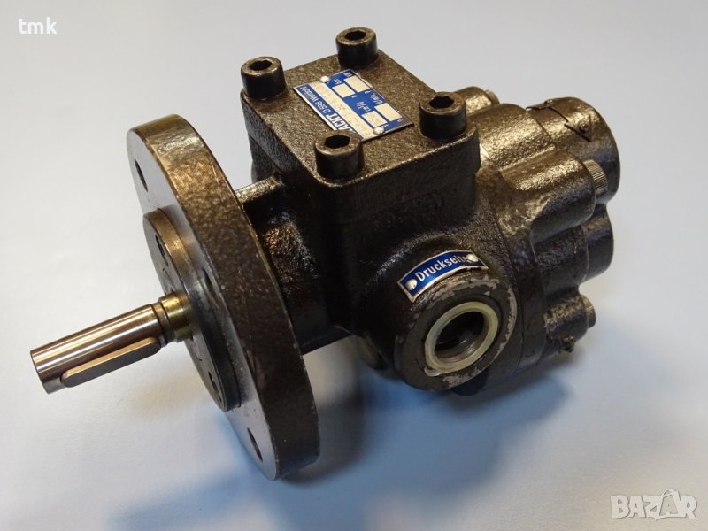 Хидравлична помпа KRACHT FMVZ 1/30 R 7DE1 Reduction Gear Oil Pump 13.6cm3, снимка 1