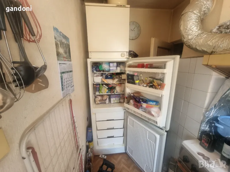 Хладилник с фризер , снимка 1