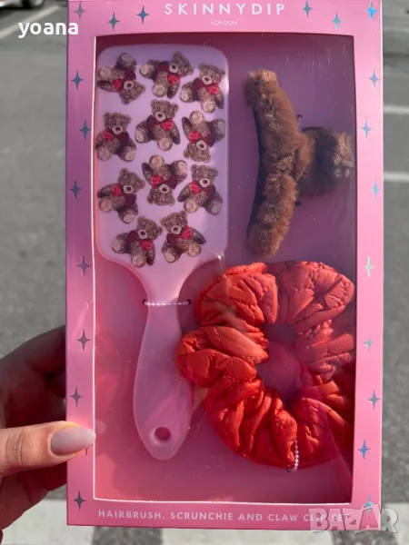 Подаръчен комплект за момиче четка,шнола скрънч, снимка 1