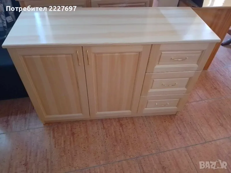 Шкаф с 2 врати и 3 чекмеджета, снимка 1
