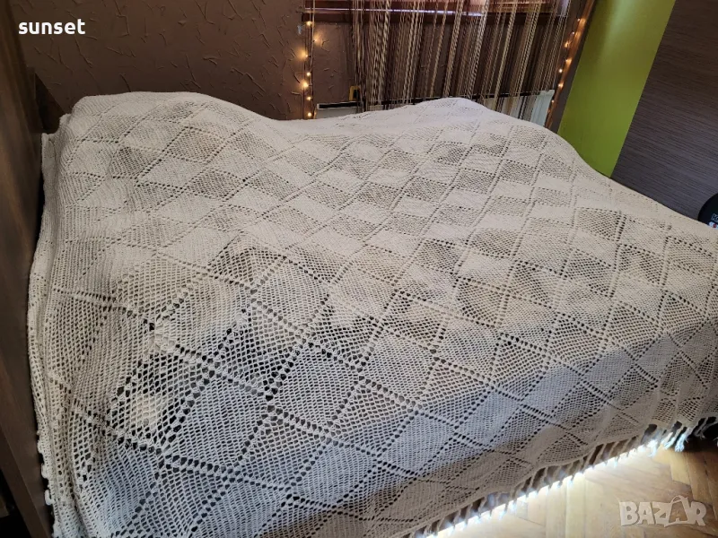 ръчно плетена покривка за голяма спалня , бяла, снимка 1