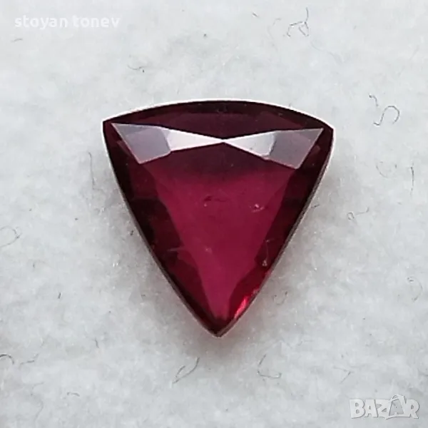 Ненагряван червен рубин с VS чистота - 0.71кт.! Сертифициран! Нов!, снимка 1