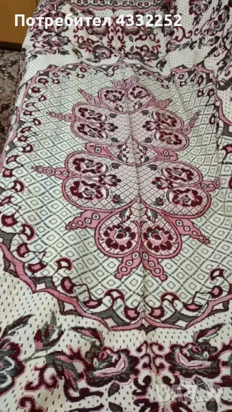 Нова жакардова покривка за маса или за легло , снимка 1