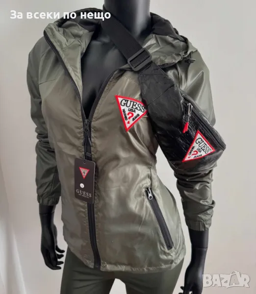 Дамска ветровка с подплата отвътре и бродирано лого Guess Код B282, снимка 1