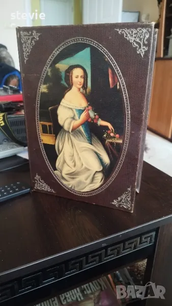 Арт кутия като старинна книга, снимка 1