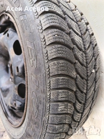Зимни гуми 185/60/14 с джанти, снимка 5 - Гуми и джанти - 52283047