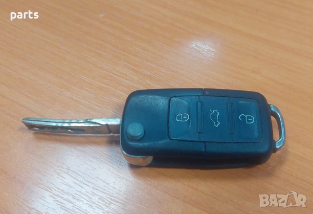Дистанционно - Контактен Ключ Голф 4 - Сеат - Шкода - N