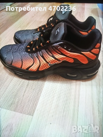Nike air max plus 43 номер , снимка 4 - Спортни обувки - 53670795