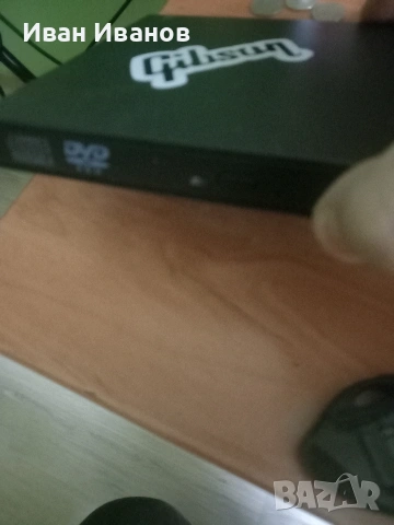 Продавам нов лаптоп Acer в гаранция,+аксесоари DVD записвачка +допълнително осветление 😀, снимка 3 - Части за лаптопи - 53339347