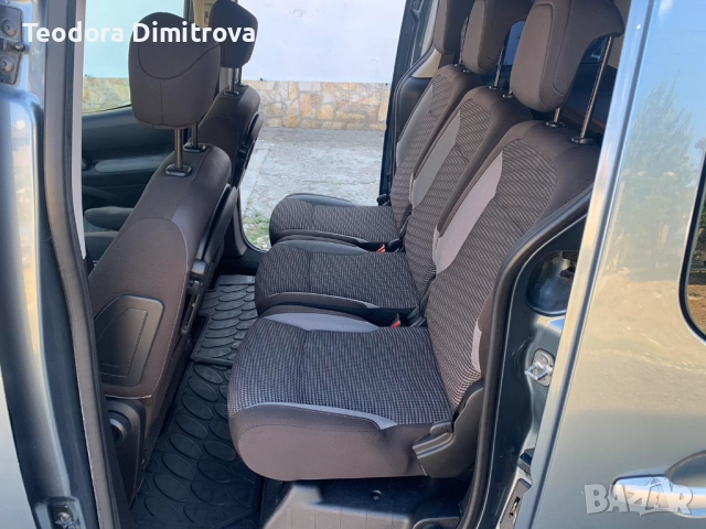 Продава се, снимка 5 - Автомобили и джипове - 51949982