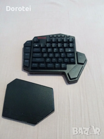 Redragon Diti K585RGB-KS one-handed полу-клавиатура / мини-клавиатура, снимка 3 - Клавиатури и мишки - 53730873