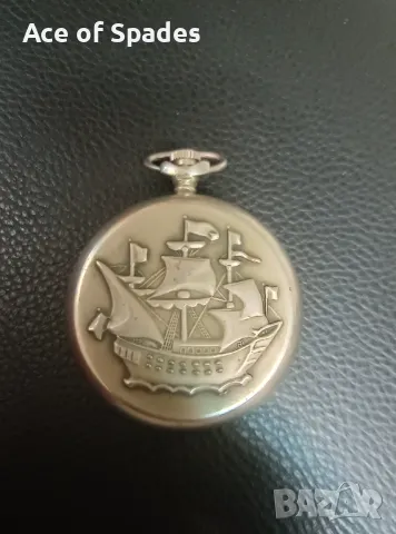 Като нов Джобен Часовник Молния Кораб Сделано в СССР Работещ , снимка 5 - Антикварни и старинни предмети - 47595165