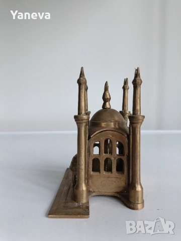 Бронзова статуетка на джамия с купол и няколко минарета, всяко с полумесец на върха. , снимка 6 - Статуетки - 52683166