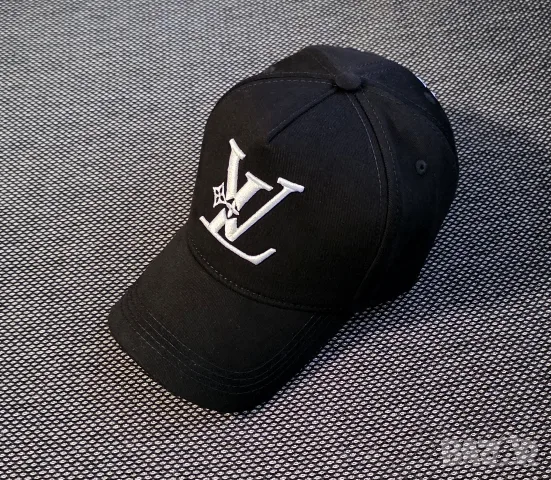 Шапка с козирка LV Louis Vuitton унисекс, снимка 2 - Шапки - 56108260