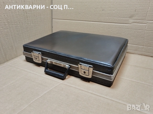 Старо Соц Българско Дипломатическо Куфарче. / НОМЕР 1557.