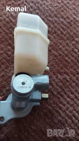 Спирачна помпа+казанче bmw e46 320d, снимка 4 - Части - 53845312