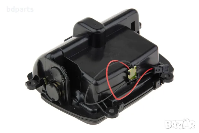 Пепелник за централна конзола BMW, F10 F11,, снимка 2 - Части - 56141469