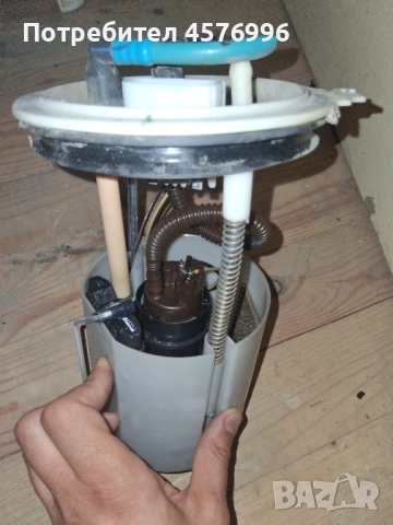 Бензинова помпа с кошница от Golf 5, 2008 1.6 BSE, 102 коня, снимка 2 - Части - 51505187