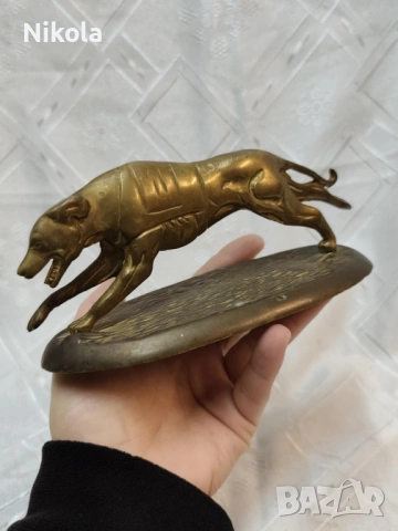 Масивна бронзова фигура на куче, състезателна хрътка, снимка 5 - Антикварни и старинни предмети - 53122285